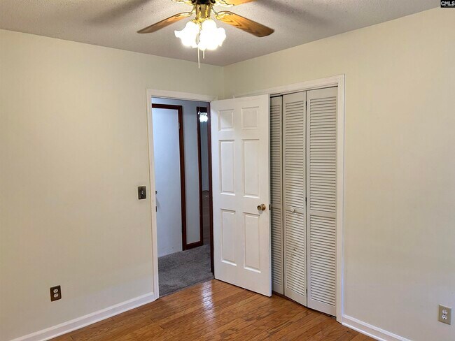 Building Photo - 1405 Parkdale Dr