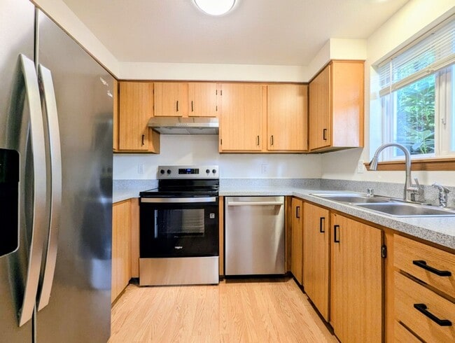 Building Photo - 3Bd/1.5ba Lake Stevens Duplex