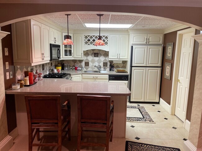Building Photo - 1640 Lazy River Ln