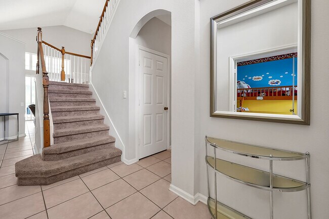 Building Photo - 8157 Sun Palm Dr