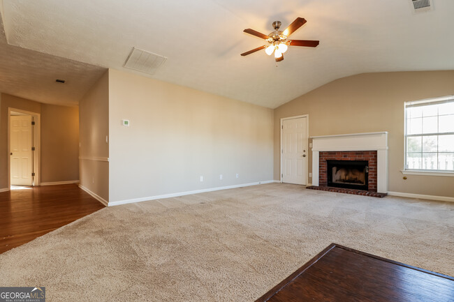 Building Photo - 10631 Cherry Cove