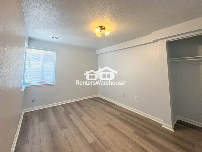 Building Photo - 1540 Valentia St
