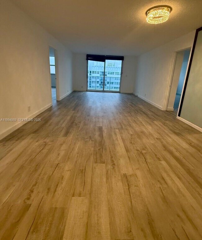 Building Photo - 1890 S Ocean Dr