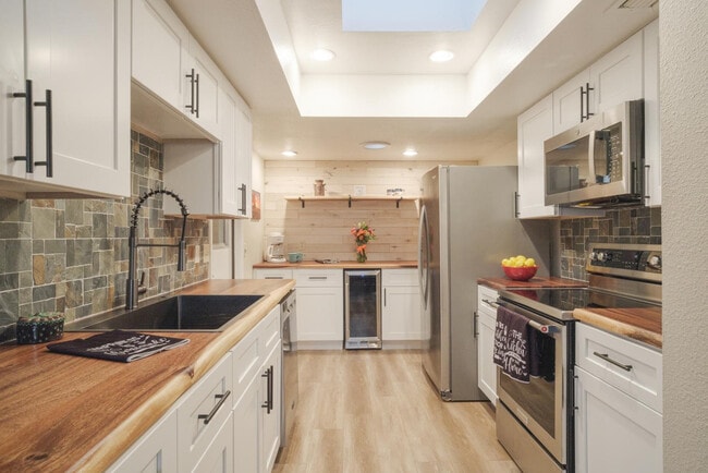 Building Photo - 287 Leisure World