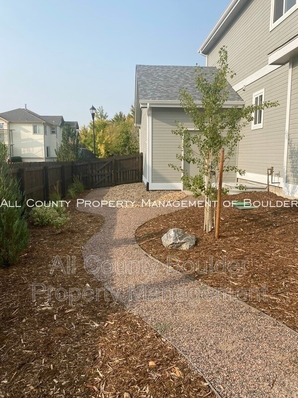 Building Photo - 5729 Pierson Mountain Ave