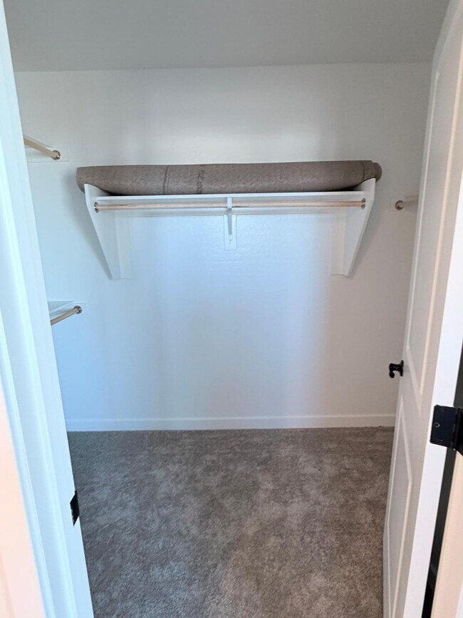 Building Photo - 3330 S 180th Ln