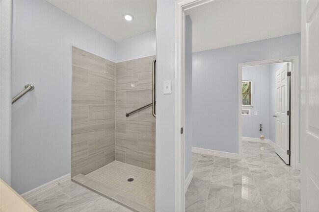 Building Photo - 6928 Apache St