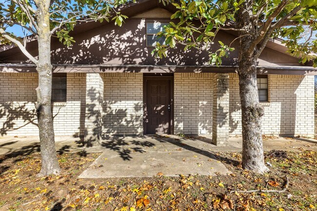 Building Photo - Blissful in Burleson ISD
