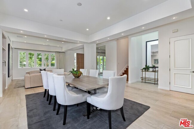 Building Photo - 9767 Monte Mar Dr