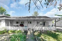 Building Photo - 886-888 Derrer Rd