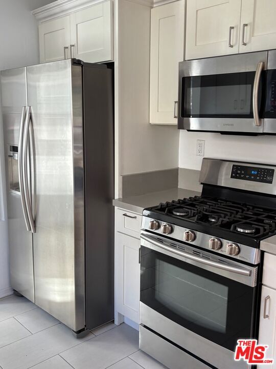 Building Photo - 2736 Cloverdale Ave