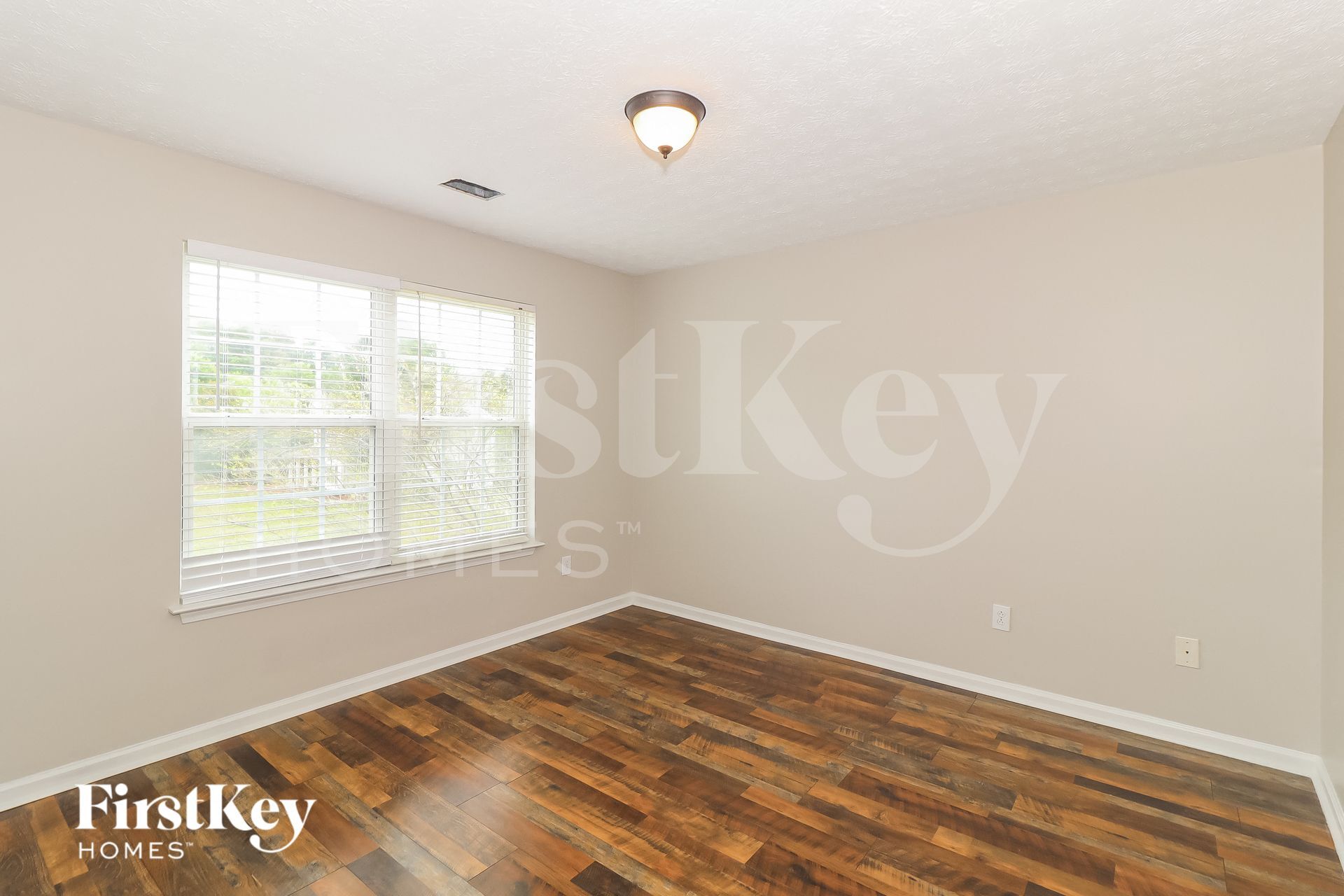 Building Photo - 8335 River Hill Commons Dr