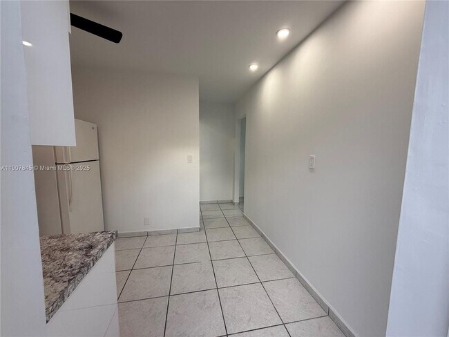 Building Photo - 14822 SW 69th St