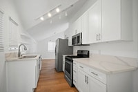 Building Photo - 632 Vernon Ave