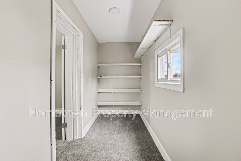 Building Photo - 1814 Boas St