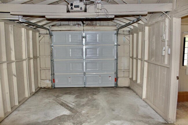 Building Photo - 17723 Mossforest Dr