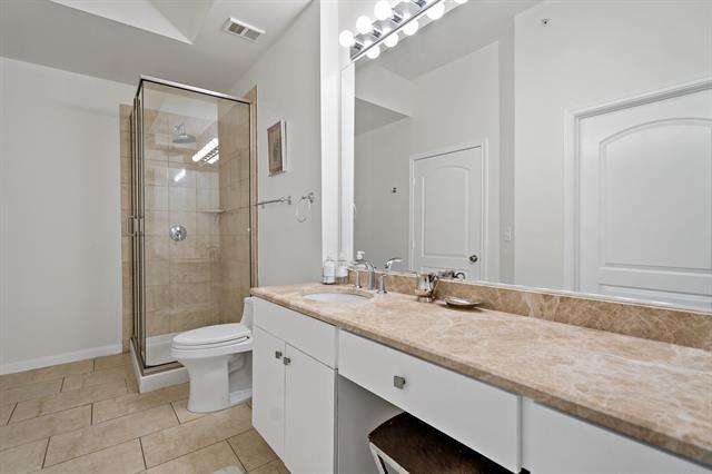 Building Photo - 3225 Turtle Creek Blvd Blvd