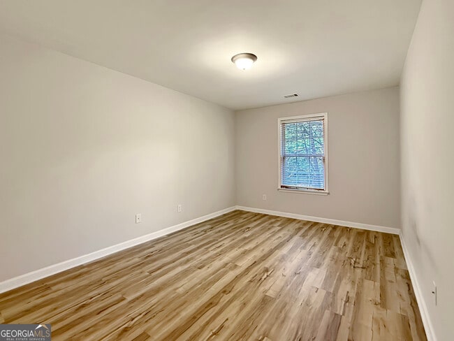 Building Photo - 1645 Southgate Mill Dr