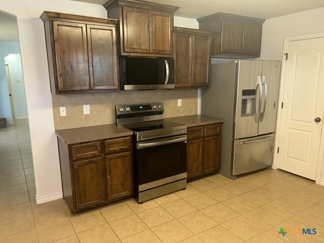 Building Photo - 301 Vega Ln