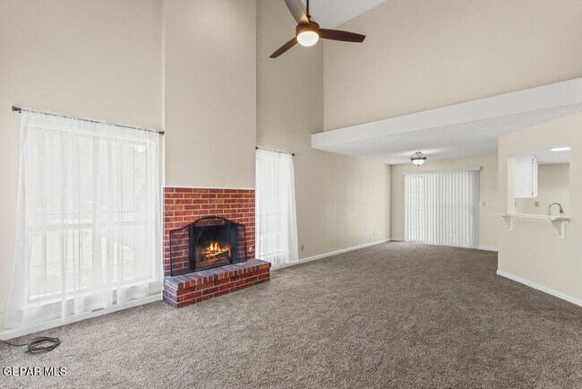 Building Photo - 1861 Sonoma Pl