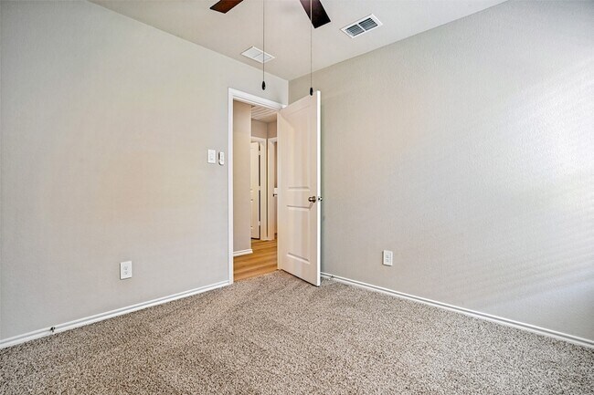Building Photo - 5509 Flannel Ln