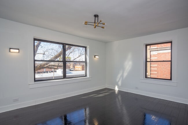 Building Photo - 7505 S Yates Blvd