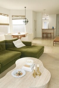 Building Photo - 1139 NE 3rd Ave