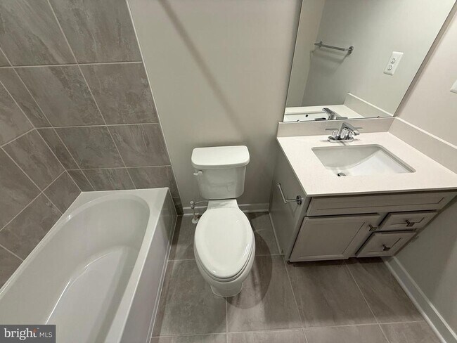 Building Photo - 4929 DUNHAVEN Dr