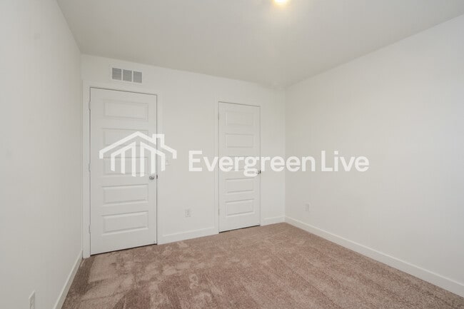 Building Photo - 842 Penrose Pl