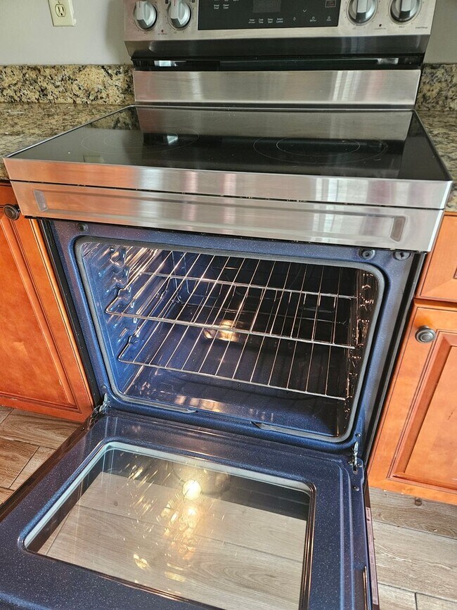 Building Photo - UCF