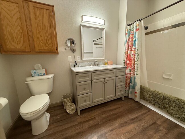 Building Photo - 2 Bed, 2 Bath Condo in Fort Collins - Foss...
