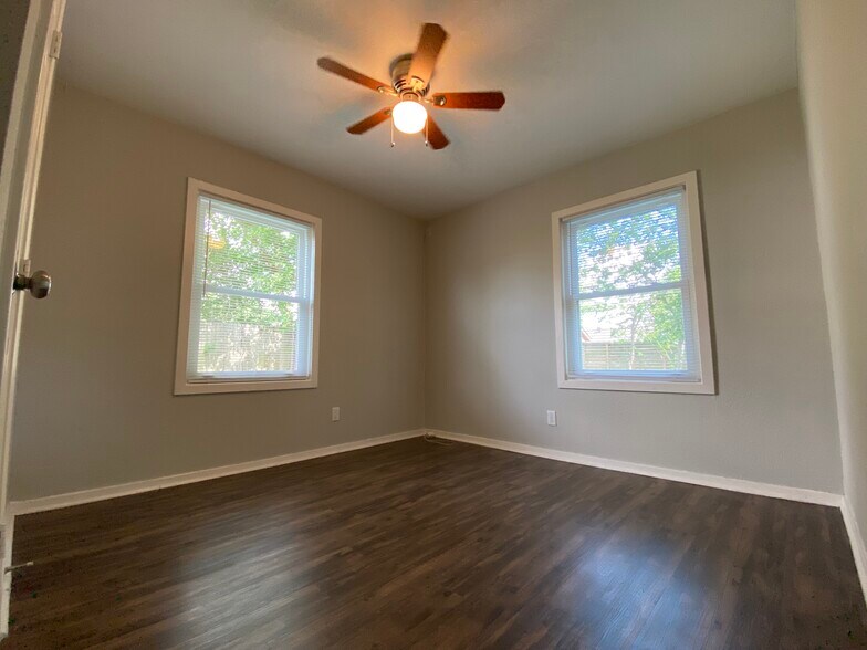 Quiet back bedroom - 4230 Friar Point Rd