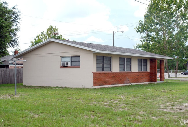 Building Photo - 518 Rosa L Jones Blvd