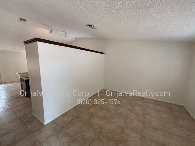 Building Photo - 3 Bedroom House in Midvale for Rent (Drexel/Midvale Park)