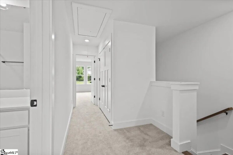 Building Photo - 208 Curhill Ln