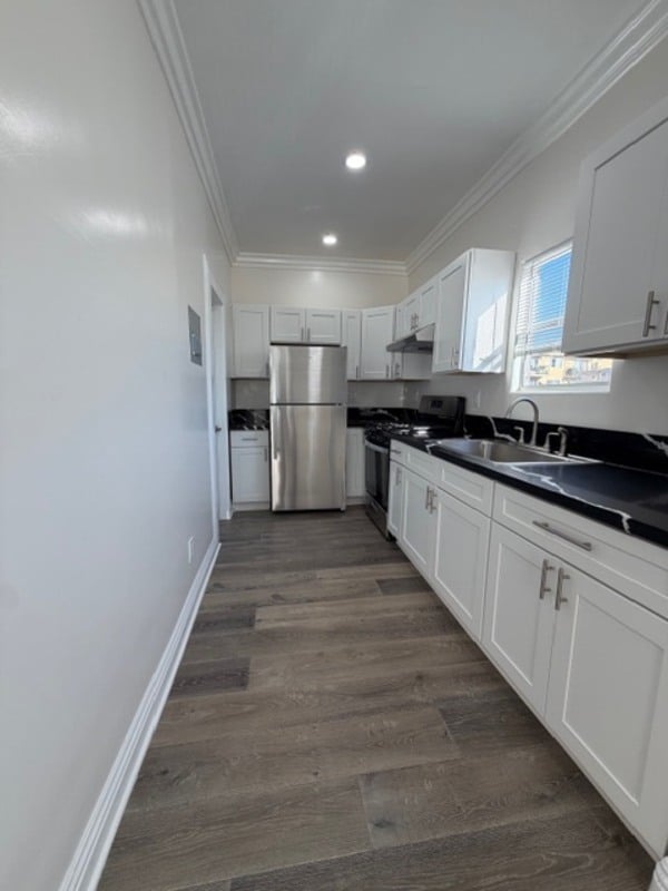 Building Photo - 334 Heliotrope Dr