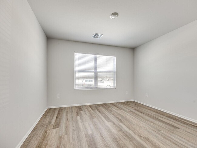 Building Photo - 10044 SW 40th St