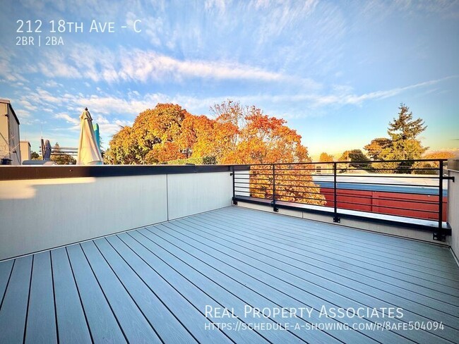 Building Photo - 212 18th Ave