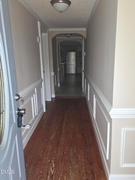 Building Photo - 408 W I St