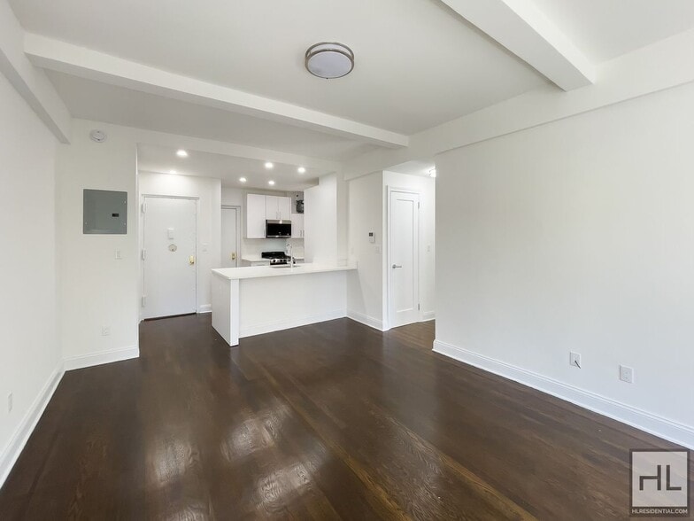 Primary Photo - EAST 37 STREET