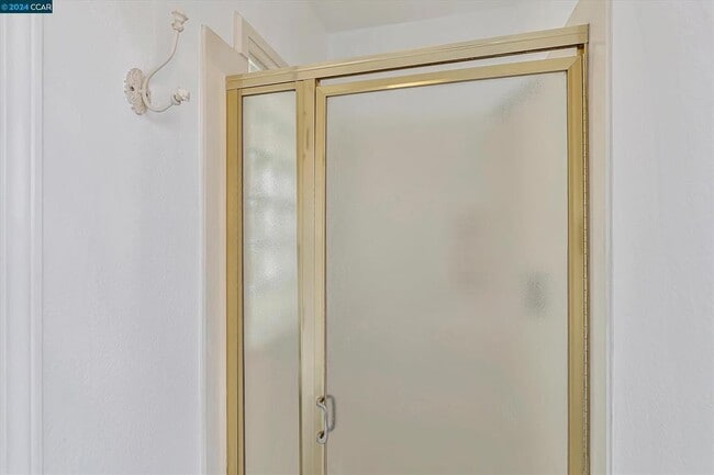 Building Photo - 618 Palomino Dr