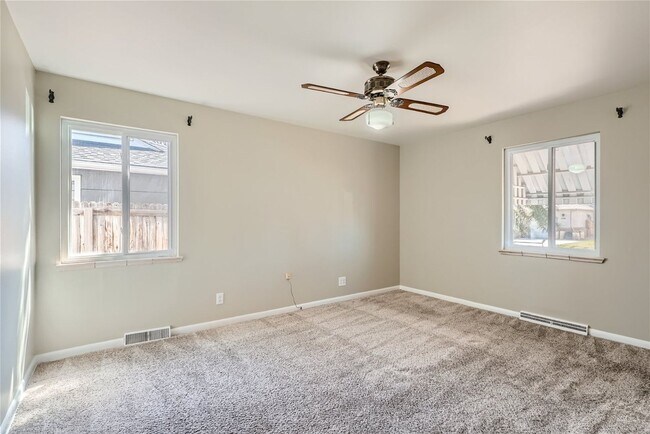 Building Photo - Beautiful 3-Bedroom Home in Denver – Available in September