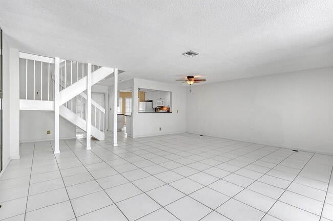 Building Photo - 604 Ocean Dunes Cir