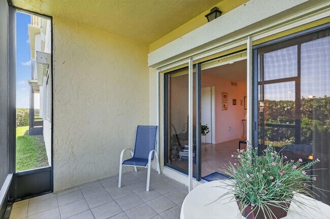 Building Photo - 7410 S Ocean Dr