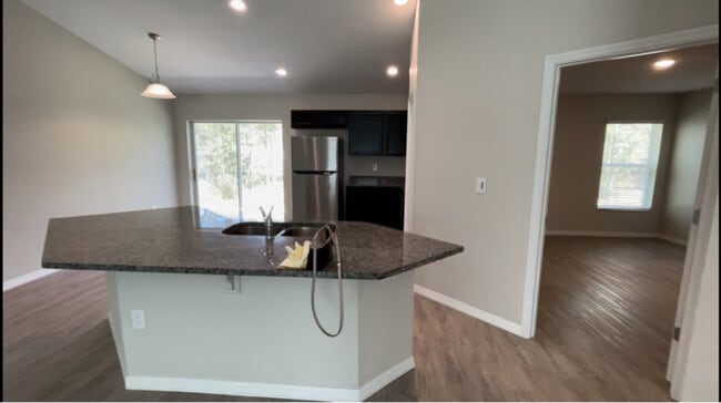 Building Photo - 9386 N Ashbury Dr