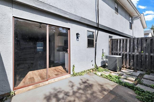 Building Photo - 610 Ridgeline Dr