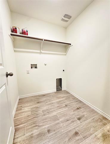 Building Photo - 604 Meadow Wood Ln