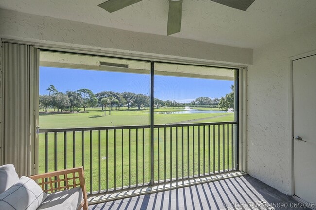 Building Photo - 12870 Briarlake Dr
