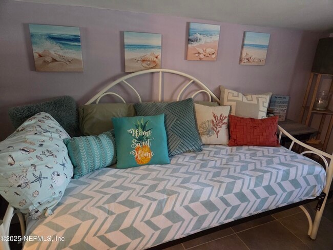 Building Photo - 1811 Eastern Dr