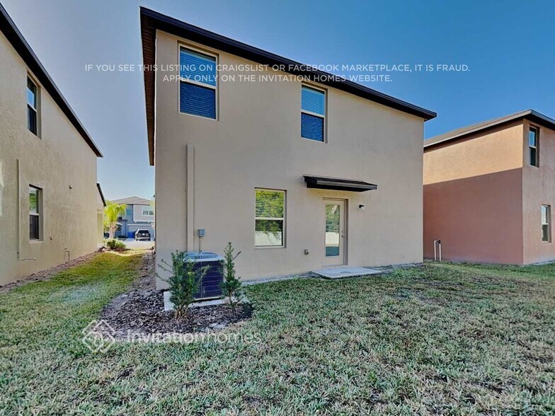 Building Photo - 2228 Jungle Dr